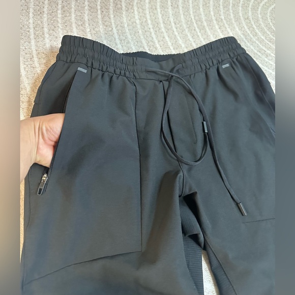 Lululemon Pants License to Train Joggers Men’s Performance Gym Sport Black Small - Picture 7 of 14